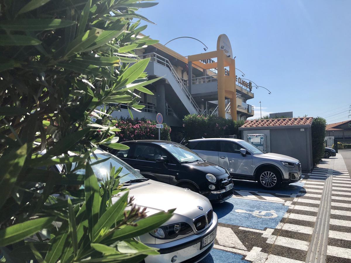 南佩尼皮昂普瑞米尔经典酒店 佩皮尼昂 外观 照片